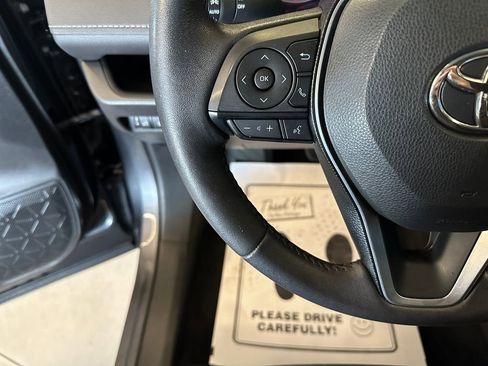 Used 2021 Toyota RAV4 XLE w/ Convenience Package AWD/4WD image 11