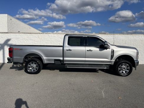 Used 2024 Ford F250 Lariat w/ Chrome Package image 11