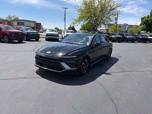 Used 2024 Hyundai Sonata SEL FWD image 2