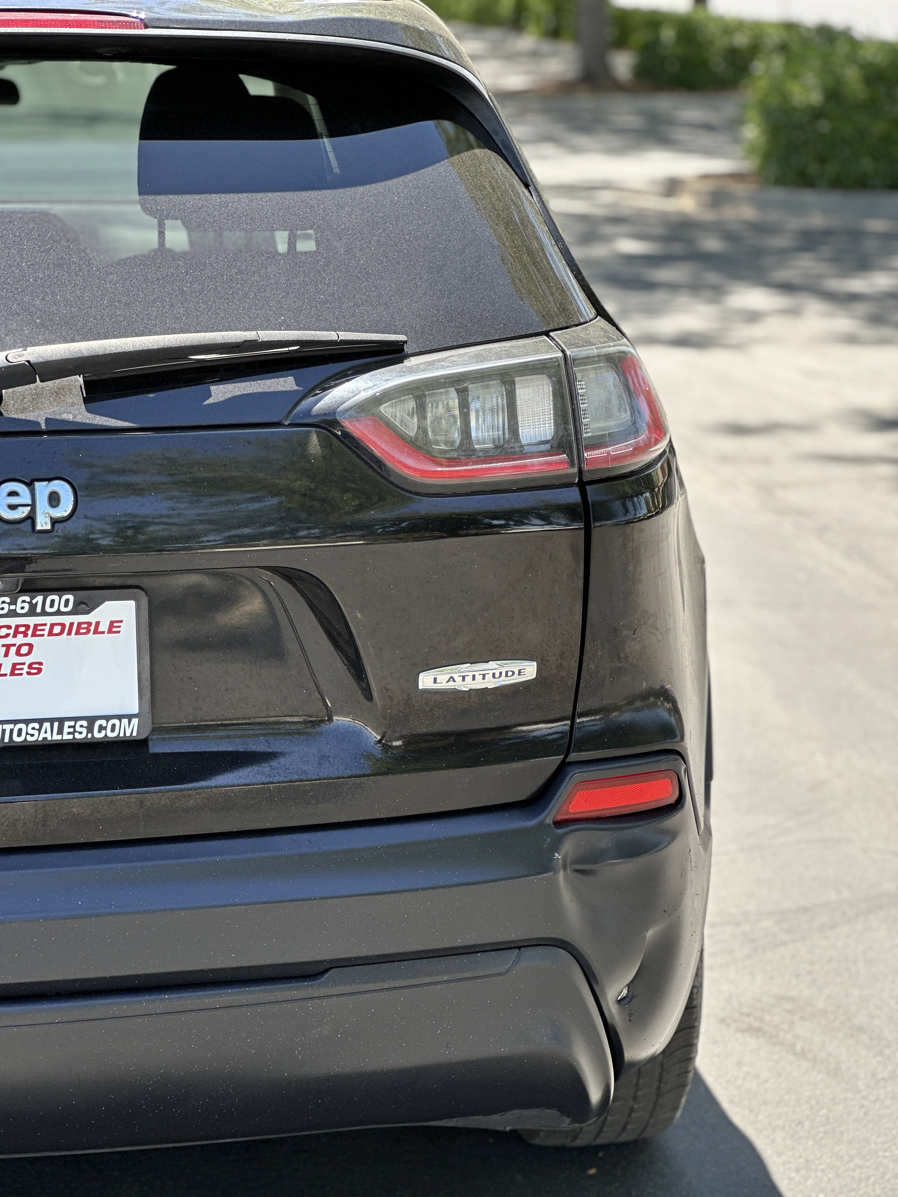 Used 2019 Jeep Cherokee Latitude w/ Popular Appearance Group FWD image 6
