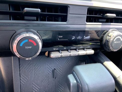 Used 2025 Toyota Tacoma SR RWD image 31