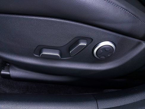 Used 2025 Genesis G80 2.5T Advanced AWD/4WD image 21