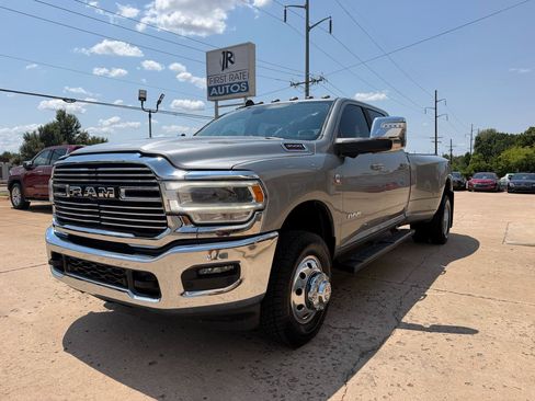 Used 2023 RAM 3500 Laramie AWD/4WD image 3