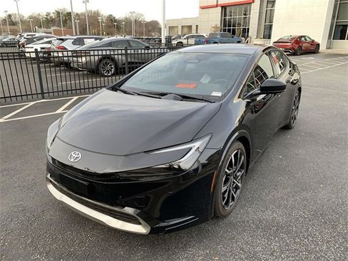 New 2025 Toyota Prius Plug-In Hybrid image 1