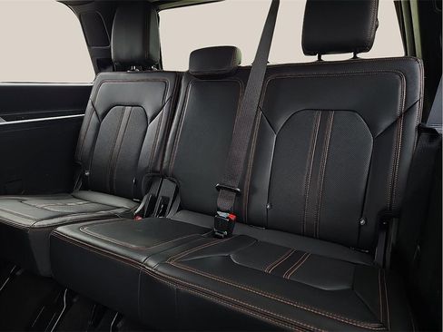Used 2024 Ford Expedition Timberline image 9
