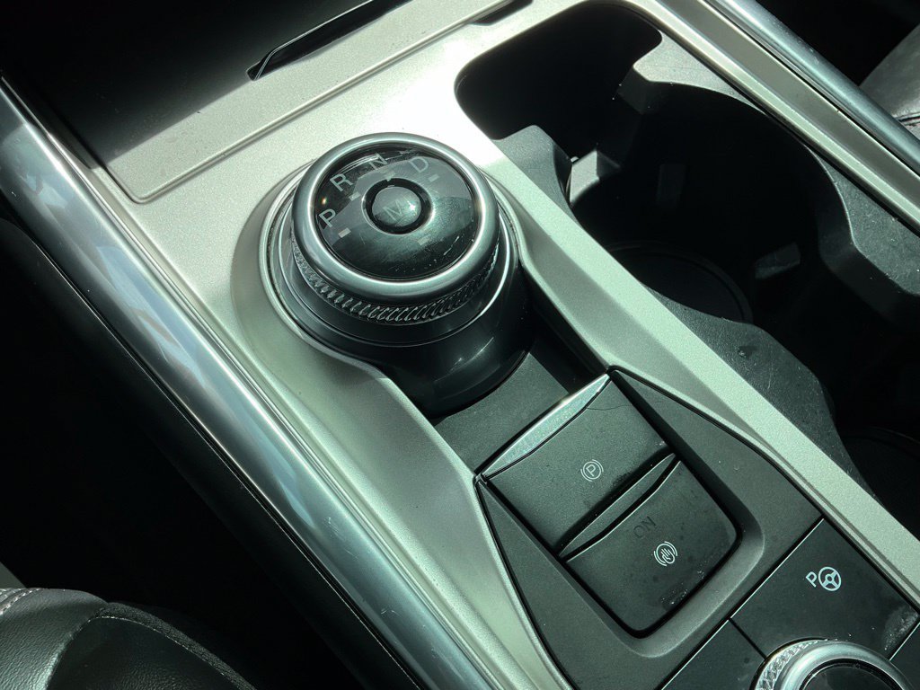 Used 2020 Ford Explorer Platinum w/ Premium Technology Package AWD/4WD image 43
