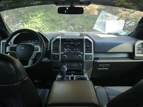 Used 2015 Ford F150 Lariat w/ Equipment Group 501A Mid AWD/4WD image 10