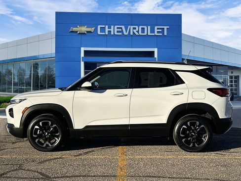 Certified 2023 Chevrolet TrailBlazer LT image 2