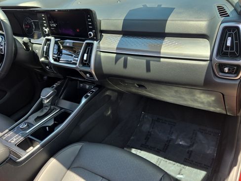 Used 2023 Kia Sorento S w/ Panoramic Sunroof Package FWD image 17