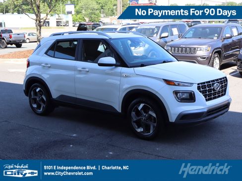 Used 2021 Hyundai Venue SEL FWD image 1