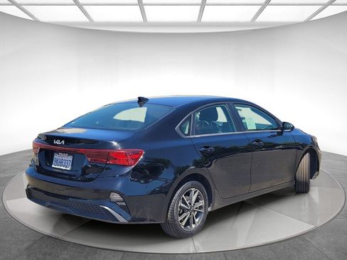 Used 2024 Kia Forte LXS FWD image 4