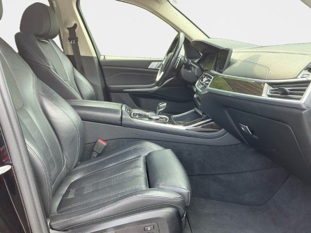 Used 2021 BMW X7 xDrive40i w/ Parking Assistance Package AWD/4WD image 17