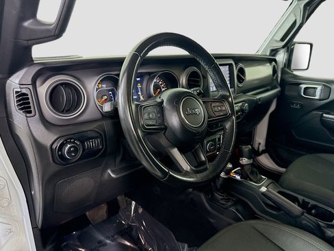 Used 2021 Jeep Gladiator Sport image 23