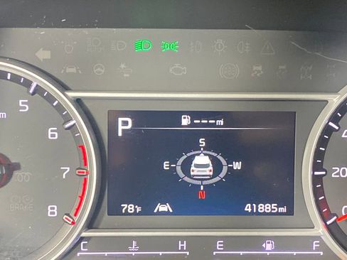 Certified 2022 Kia Sorento S w/ Panoramic Sunroof Package image 19