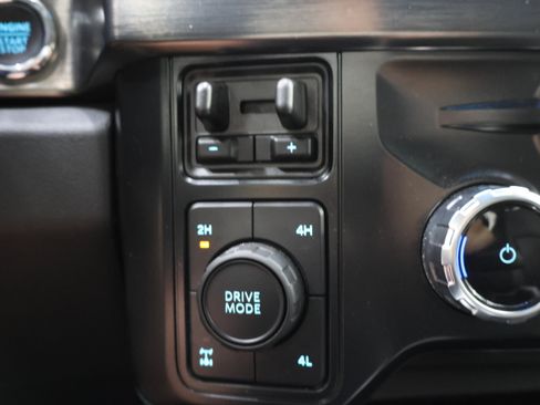 Used 2025 Ford F350 Lariat w/ Lariat Ultimate Package AWD/4WD image 52