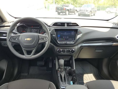Used 2023 Chevrolet TrailBlazer LT w/ Convenience Package AWD/4WD image 23