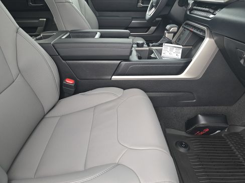 New 2026 Toyota Tundra SR5 AWD/4WD image 12