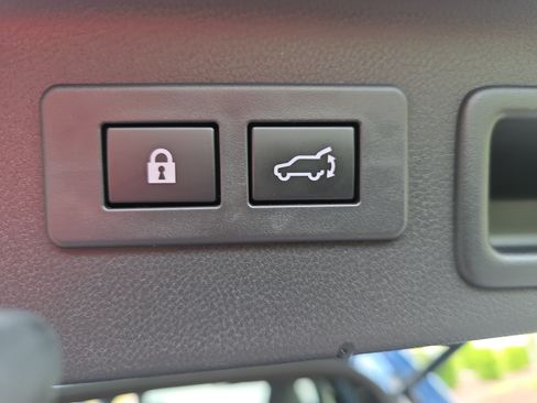 Used 2025 Subaru Forester Limited AWD/4WD image 13