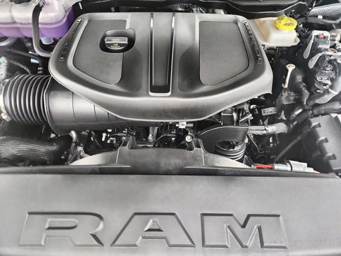 New 2026 RAM 1500 Express AWD/4WD image 31