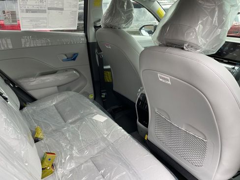 New 2026 Hyundai Kona SEL Premium image 11