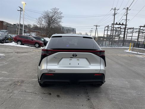 Used 2025 Toyota bZ4X AWD image 4