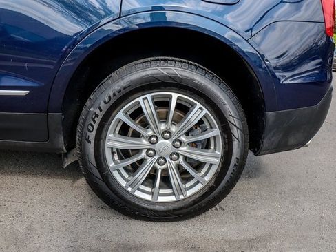 Used 2017 Cadillac XT5 Luxury w/ Driver Awareness Package image 30