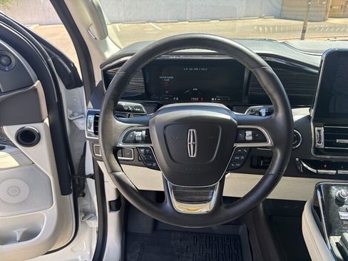 Used 2020 Lincoln Navigator L Black Label w/ Cargo Convenience Package AWD/4WD image 23
