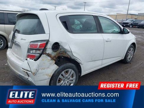 Used 2017 Chevrolet Sonic LT FWD image 7