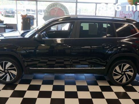 Used 2025 Volkswagen Atlas SEL image 4