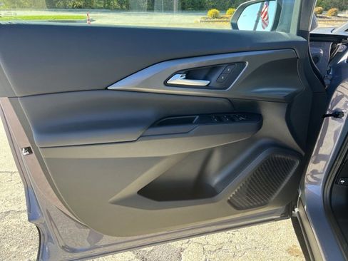 New 2026 Chevrolet Equinox EV LT image 23