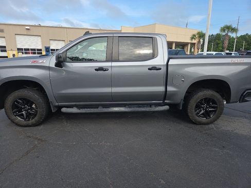 Used 2021 Chevrolet Silverado 1500 LT Trail Boss w/ Convenience Package II AWD/4WD image 3