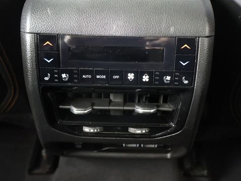 Used 2023 Jeep Grand Cherokee Summit AWD/4WD image 58