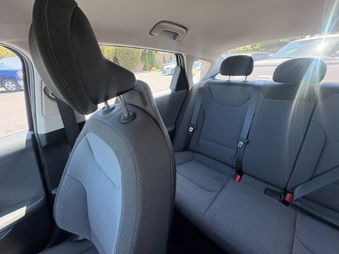 Used 2025 Kia K4 FWD image 39