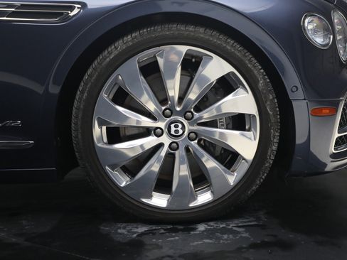 Certified 2020 Bentley Flying Spur W12 image 13