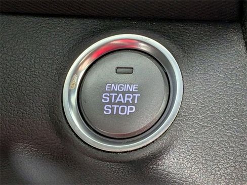 Used 2020 Hyundai Ioniq SE image 16