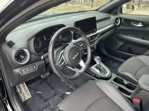 Used 2023 Kia Forte GT-Line w/ GT-Line Premium Package FWD image 11