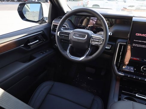 New 2026 GMC Yukon XL Denali w/ Sun & Power Step Package image 19