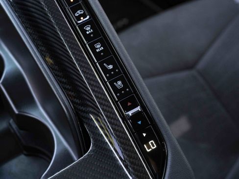 Used 2025 Chevrolet Corvette Stingray Preferred Cpe w/ 2LT image 46