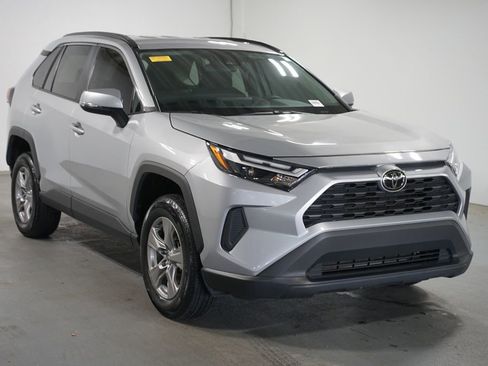 Certified 2024 Toyota RAV4 XLE FWD image 3