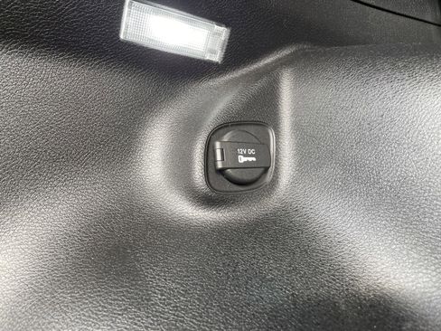 Used 2021 Jeep Cherokee Trailhawk AWD/4WD image 47