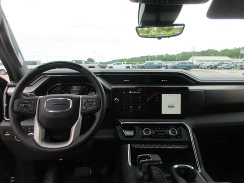 New 2026 GMC Sierra 1500 Denali AWD/4WD image 18