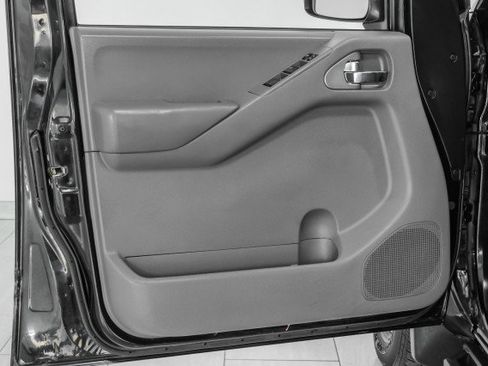 Used 2008 Nissan Frontier SE w/ SE Value Truck Pkg image 36