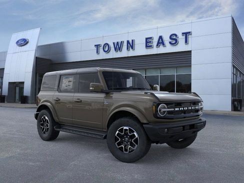 New 2025 Ford Bronco Outer Banks image 7