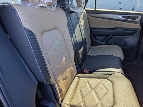 New 2026 Volkswagen Atlas Cross Sport SE image 30