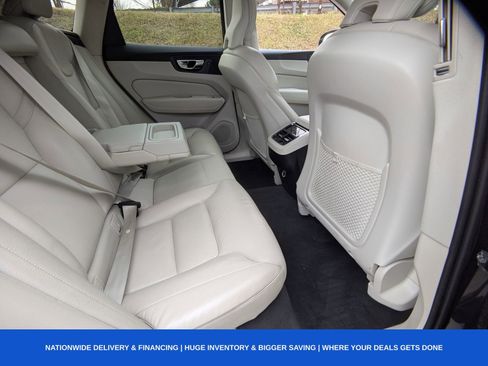 Used 2020 Volvo XC60 T5 Inscription w/ Protection Package image 15