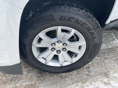 Used 2021 Chevrolet Colorado LT w/ Luxury Package image 38