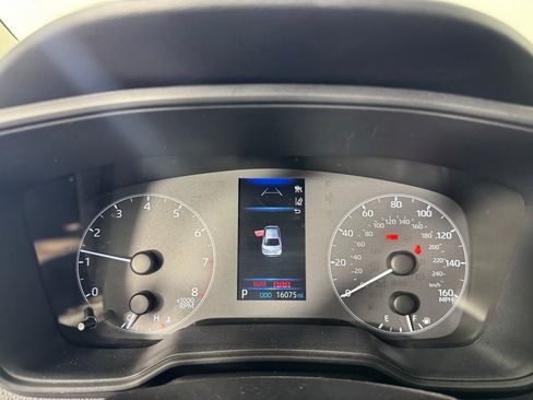 Used 2025 Toyota Corolla LE image 19