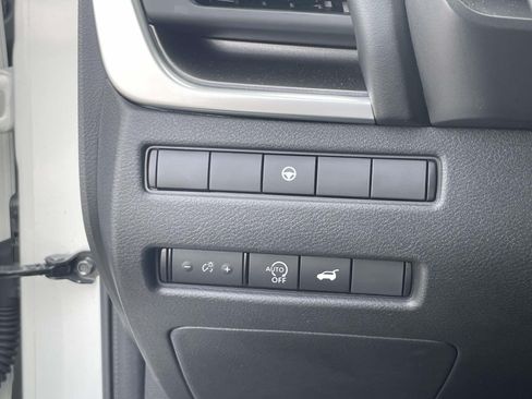 Used 2023 Nissan Rogue SV w/ SV Premium B Package FWD image 20