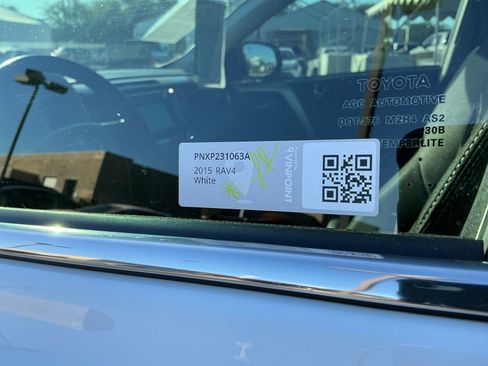 Used 2015 Toyota RAV4 XLE image 25