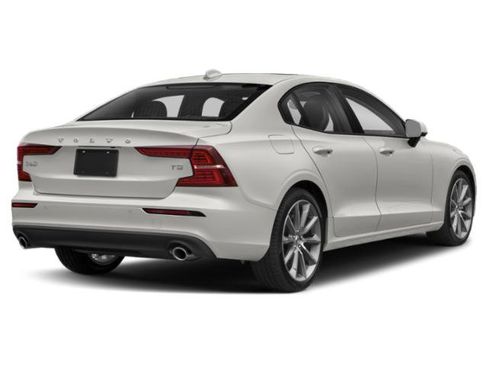 Used 2020 Volvo S60 T6 Momentum AWD/4WD image 2